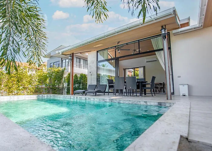 The Majestic Solana Villa